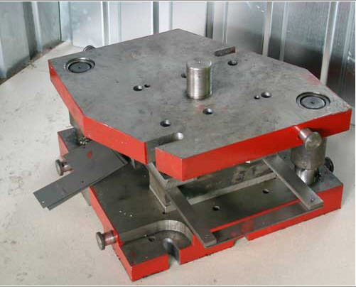 Инструментальная штамповая легированная сталь 5ХНМ
